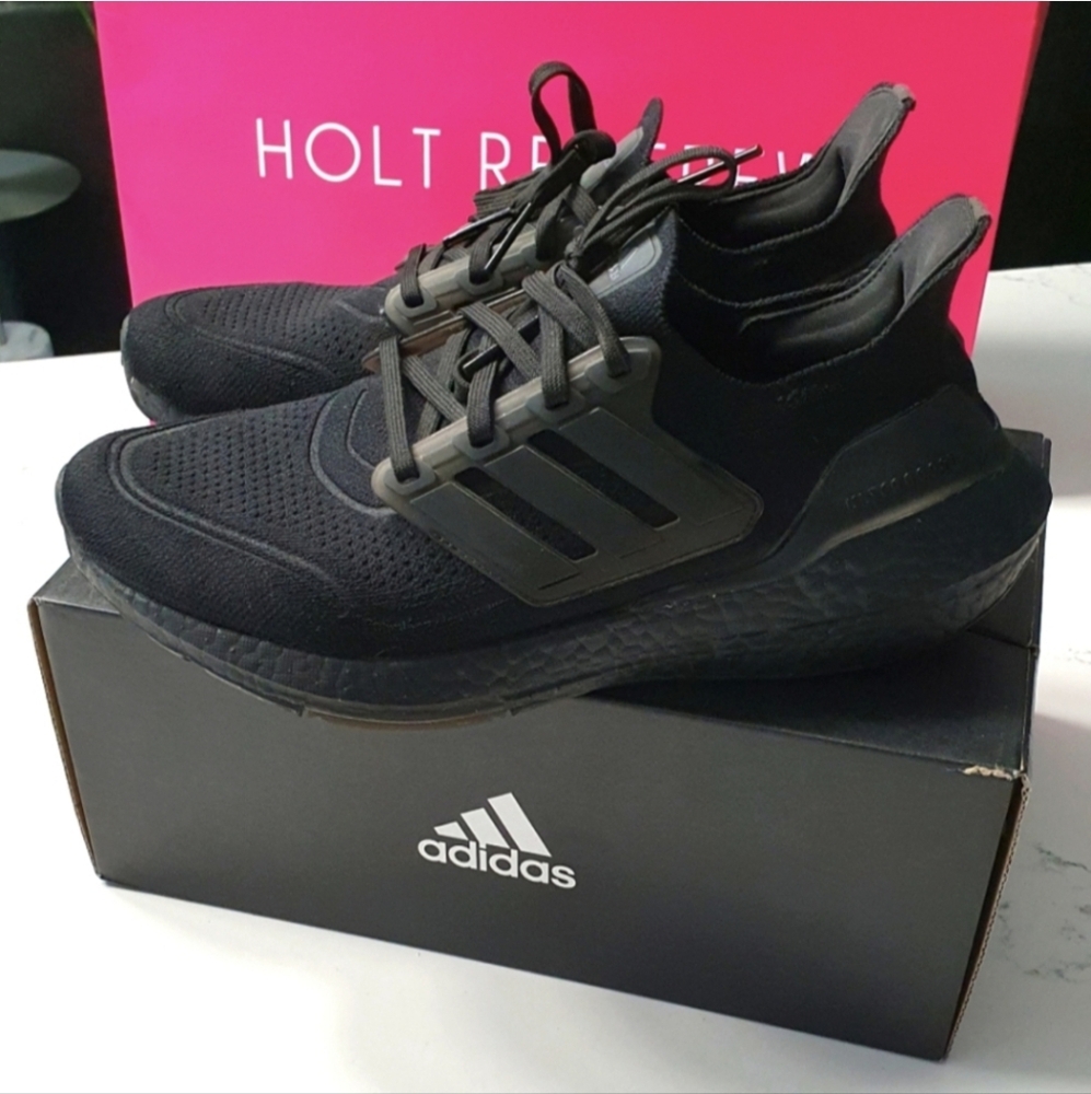 Triple Black Ultra Boost Sneakers - The Best Colourway!!!
